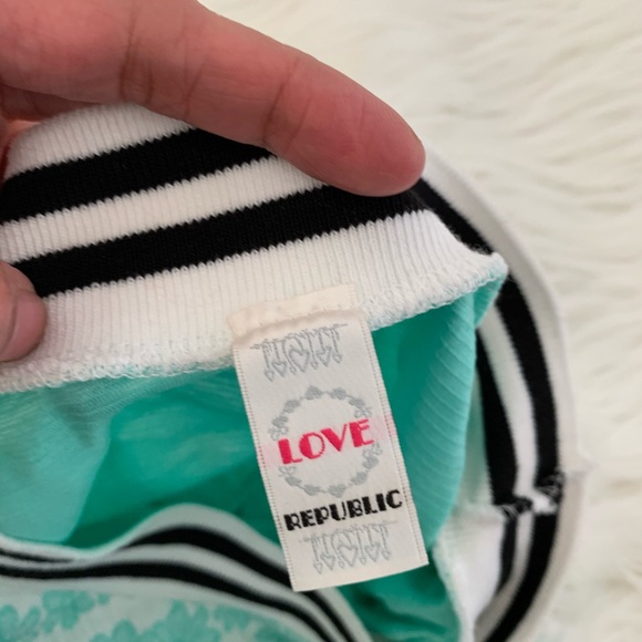 Love Republic Top and Skirt Made in USA Size S - Picture 7 of 8